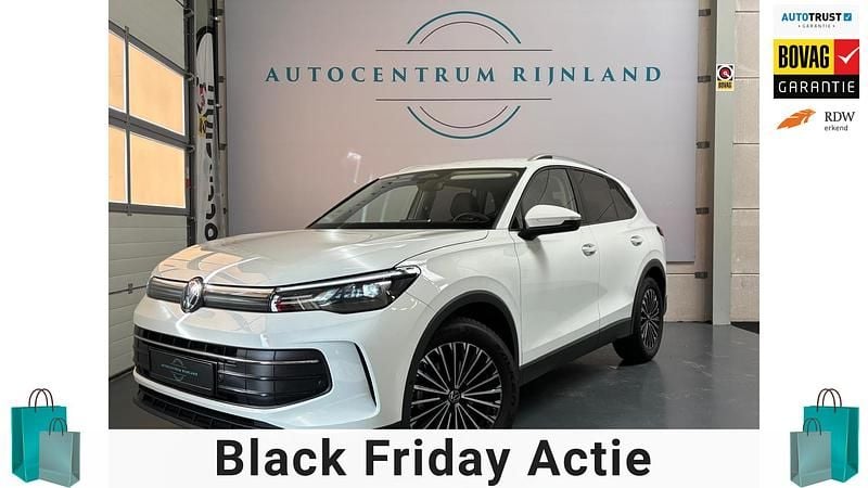 Wit Gebruikt 2025 VW Tiguan Edition SUV | € 37.499 (Super prijs) - Afbeelding 1/3