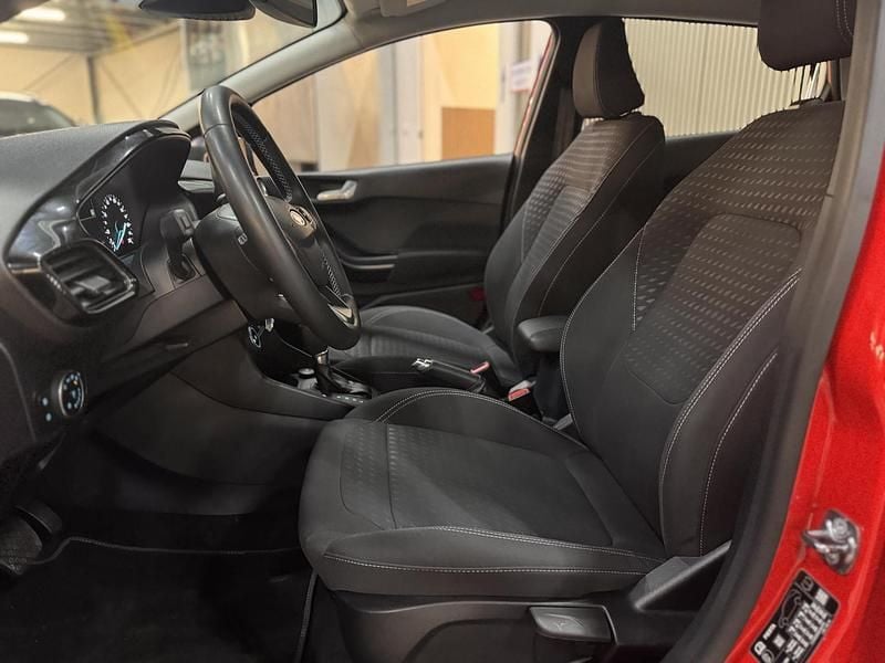 Occasion Ford Fiesta Titanium 2020 Rood Hatchback