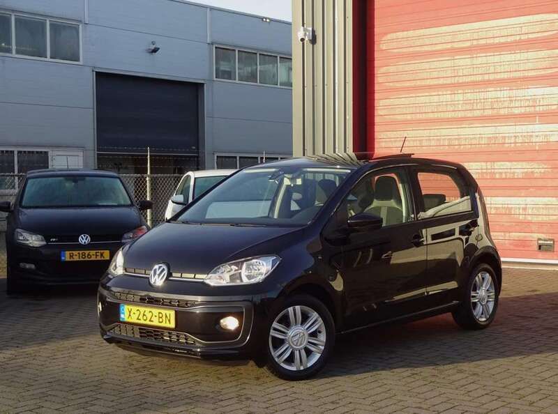 Zwart Gebruikt 2017 VW up! Hatchback | € 9.499 (Eerlijke prijs) - Afbeelding 1/4