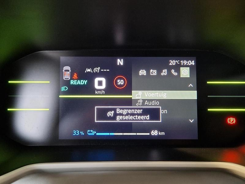 Occasion Dacia Spring Expression 30 kW (41 PK) 2025 Groen Hatchback