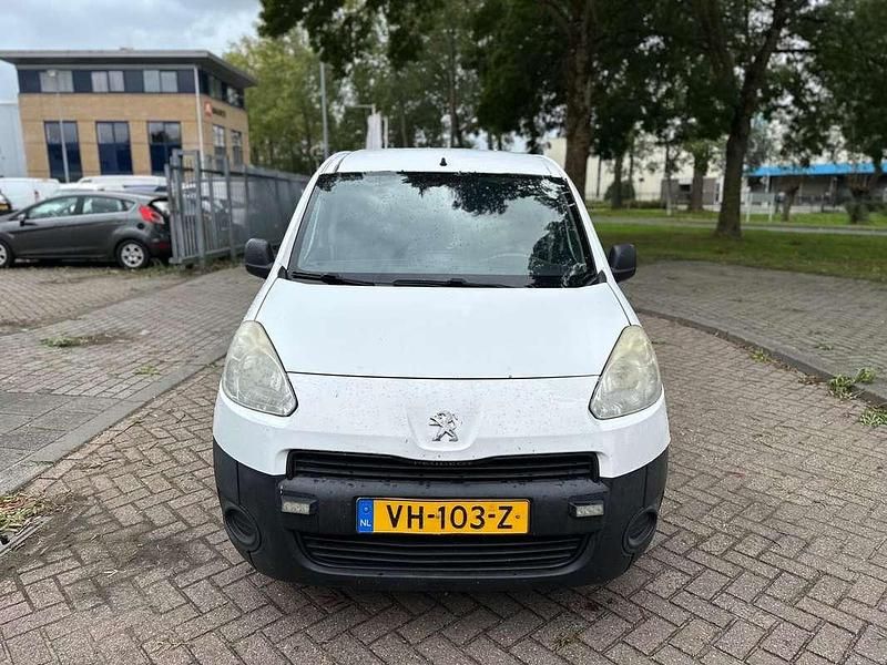 Gebruikt 2014 Peugeot Partner Comfort MPV | € 1.999 (Eerlijke prijs) - Afbeelding 1/4