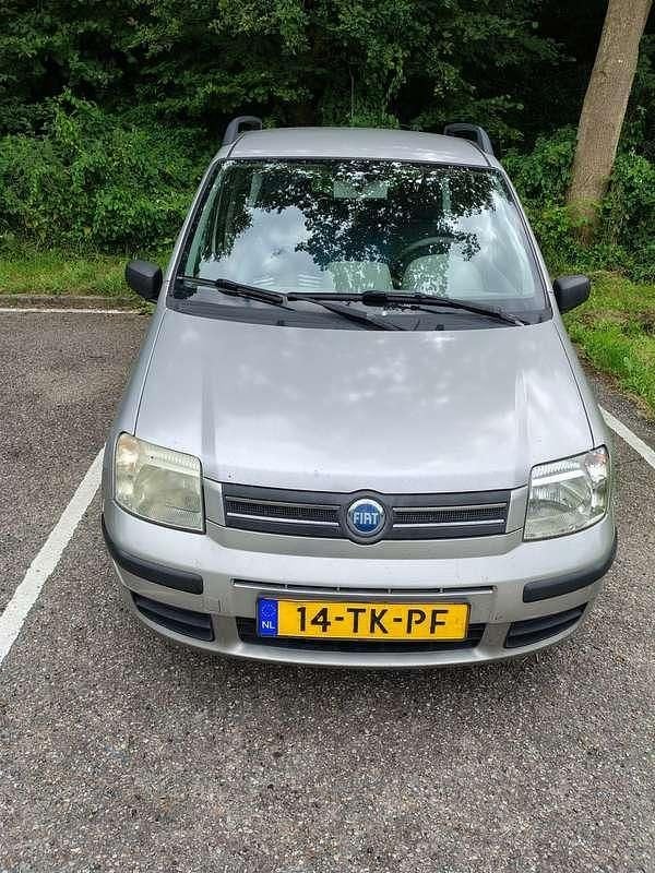 Grijs Gebruikt 2006 Fiat Panda Emotion Hatchback | € 1.200 (Goede deal) - Afbeelding 1/4