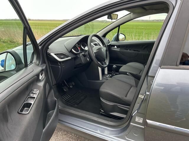 Occasion Peugeot 207 Access 97 PK (71 kW) 2011 Grijs Hatchback