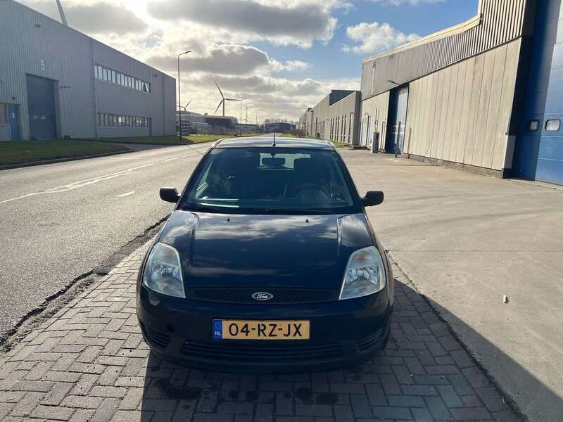 Blauw Gebruikt 2005 Ford Fiesta Style Hatchback | € 1.350 (Iets duurder) - Afbeelding 1/4