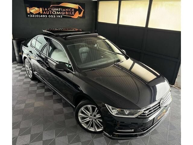 Zwart Gebruikt 2015 VW Passat R-line Sedan | € 21.990 (Eerlijke prijs) - Afbeelding 1/4