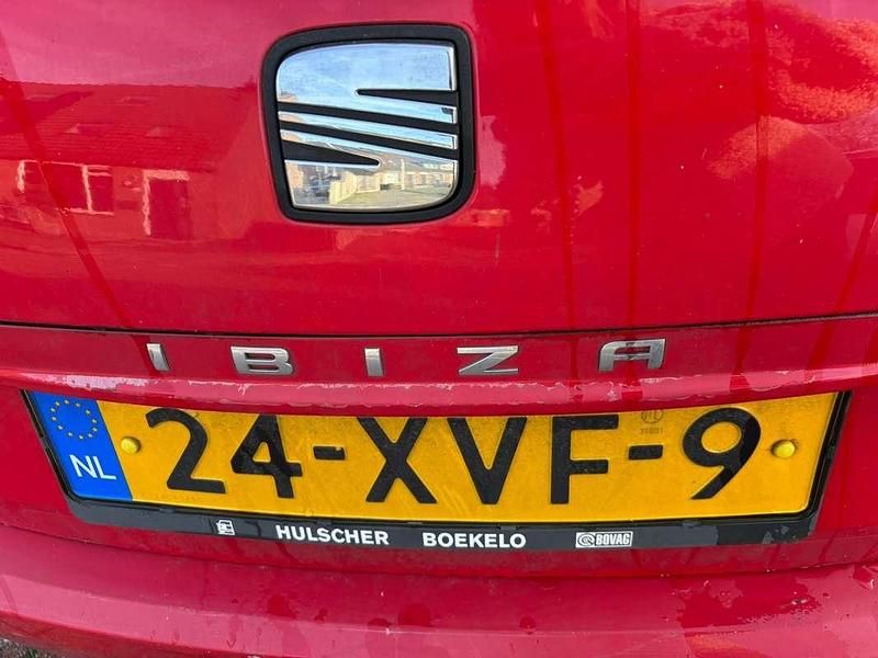 Occasion Seat Ibiza Style 86 PK (63 kW) 2011 Rood Sedan