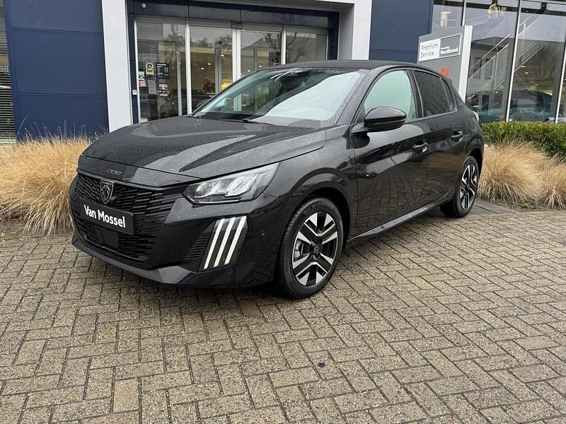 Nieuw Peugeot 208 Allure 110 PK (80 kW) 2025 Zwart Hatchback