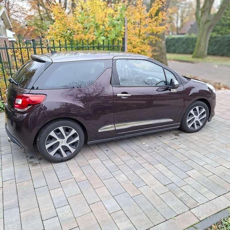 Paars Gebruikt 2014 Citroën DS3 So Chic Hatchback | € 3.950 (Super prijs) - Afbeelding 1/4