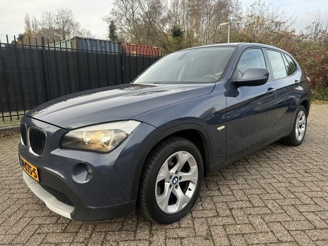 Blauw Gebruikt 2010 BMW X1 Executive SUV | € 6.950 (Eerlijke prijs) - Afbeelding 1/4
