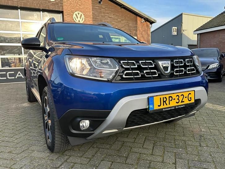 Blauw (metallic) Occasion 2020 Dacia Duster Anniversary SUV | € 15.450 (Eerlijke prijs) - Afbeelding 1/4