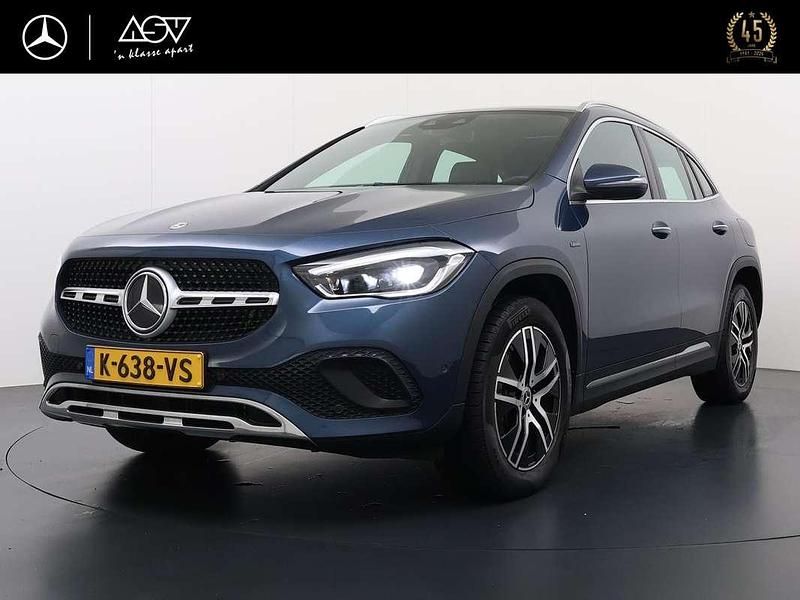 Blauw Occasion 2021 Mercedes GLA250 Business SUV | € 36.080 (Iets duurder) - Afbeelding 1/4