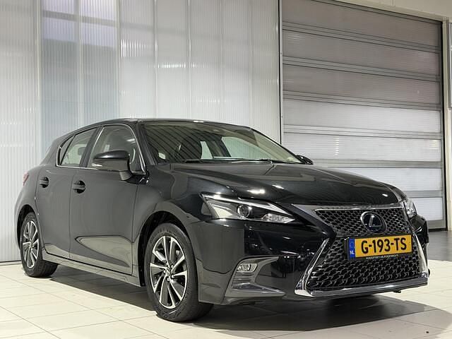 Occasion Lexus CT200h Sport Line 136 PK (100 kW) 2020 Zwart Hatchback
