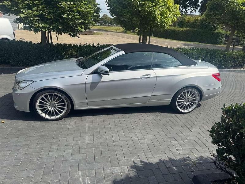 Zilver Gebruikt 2010 Mercedes E350 Elegance Cabriolet | € 21.500 (Duur) - Afbeelding 1/4