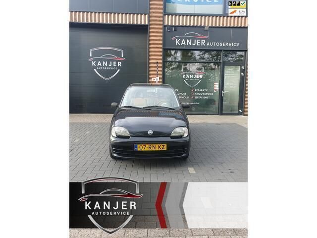 Zwart Gebruikt 2005 Fiat Seicento Young Hatchback | € 1.300 (Eerlijke prijs) - Afbeelding 1/4