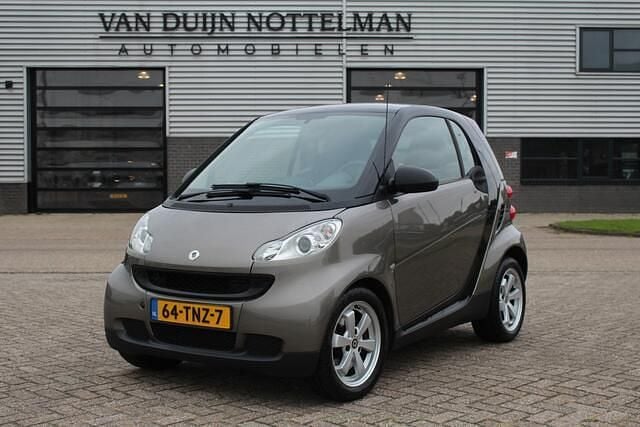 Zwart Gebruikt 2012 Smart ForTwo Coupé Pure Coupé | € 4.950 (Eerlijke prijs) - Afbeelding 1/4