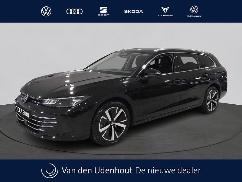 Zwart Occasion 2024 VW Passat Business Stationwagen | € 41.990 (Eerlijke prijs) - Afbeelding 1/4