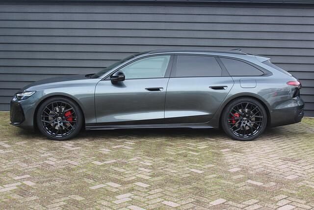 Nieuw Audi A6 Competition 366 PK (269 kW) 2025 Grijs Stationwagen