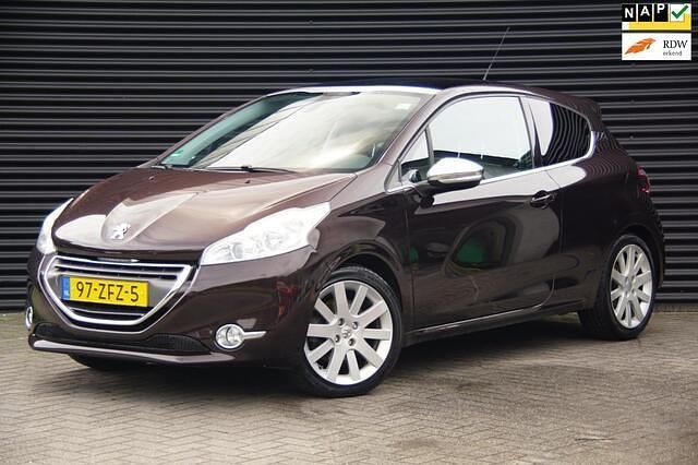 Bruin Gebruikt 2012 Peugeot 208 Allure Hatchback | € 6.900 (Iets duurder) - Afbeelding 1/4