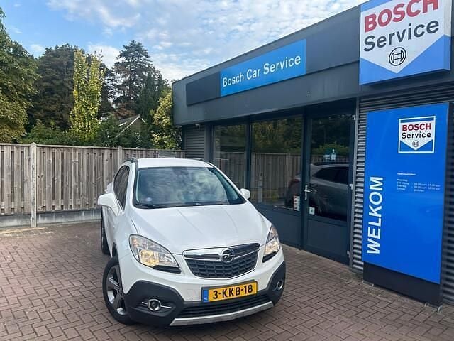 Wit Gebruikt 2013 Opel Mokka Cosmo SUV | € 9.950 (Eerlijke prijs) - Afbeelding 1/4