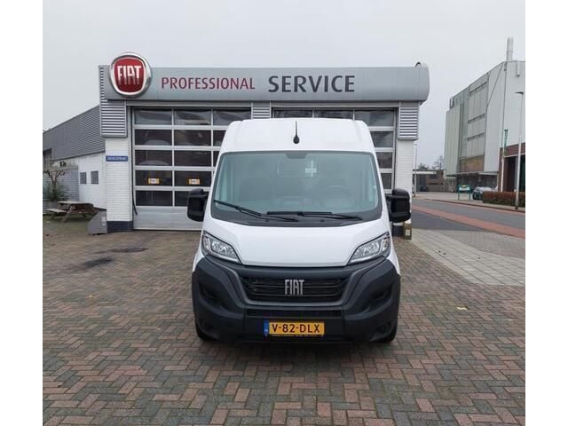 Wit Gebruikt 2022 Fiat Ducato Van | € 29.950 - Afbeelding 1/4