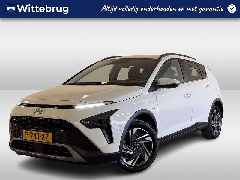 Wit Gebruikt 2022 Hyundai Bayon Premium SUV | € 21.925 (Eerlijke prijs) - Afbeelding 1/3