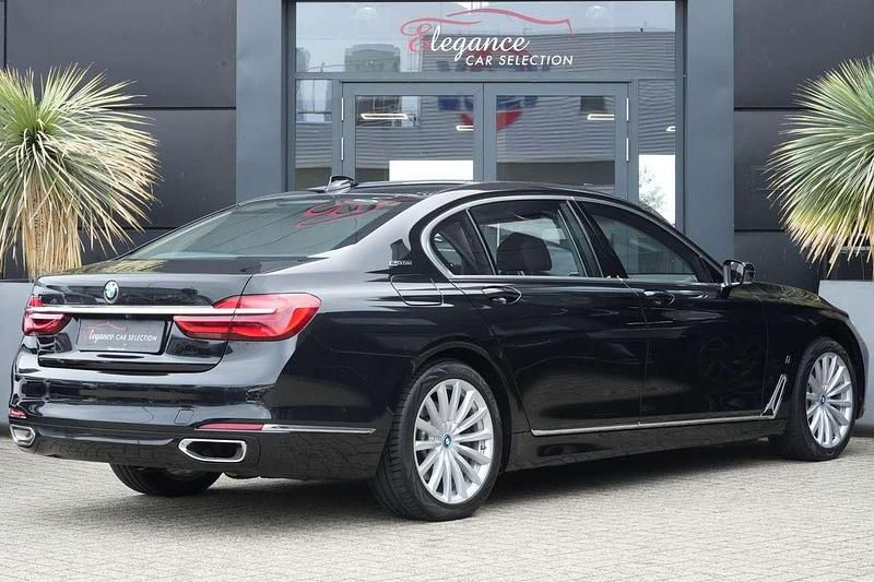 Occasion BMW 740 Executive 328 PK (241 kW) 2018 Zwart Sedan