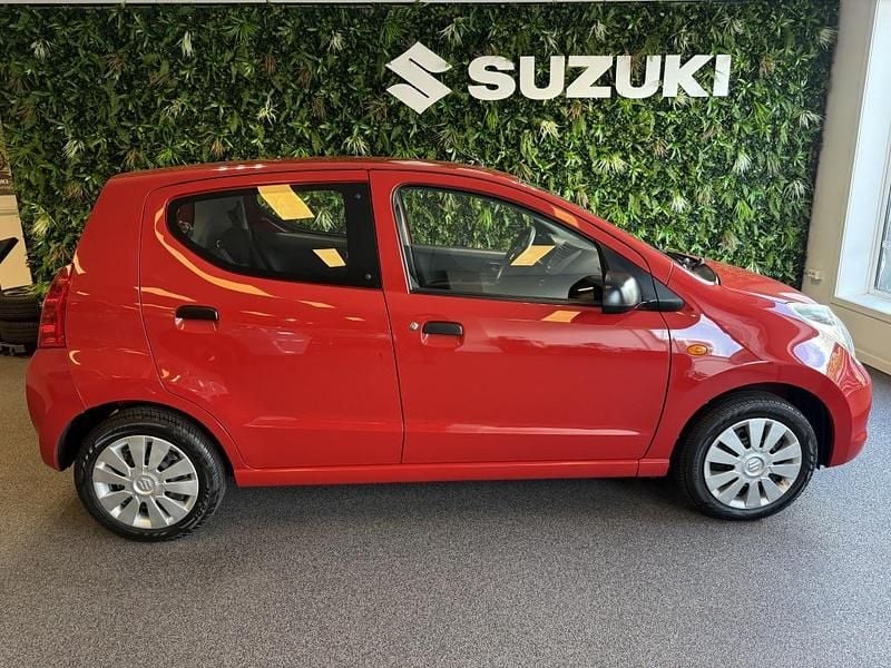 Rood Gebruikt 2013 Suzuki Alto Hatchback | € 5.999 (Iets duurder) - Afbeelding 1/4