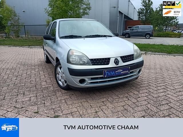 Grijs Gebruikt 2003 Renault Clio II Dynamique Hatchback | € 1.240 (Goede deal) - Afbeelding 1/4