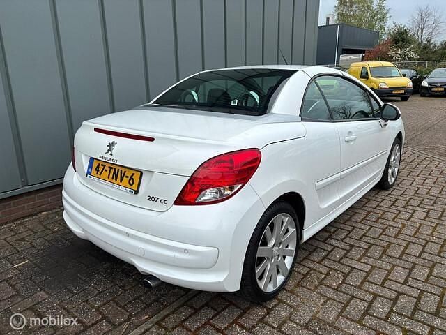 Occasion Peugeot 207 CC Griffe 120 PK (88 kW) 2012 Wit Cabriolet