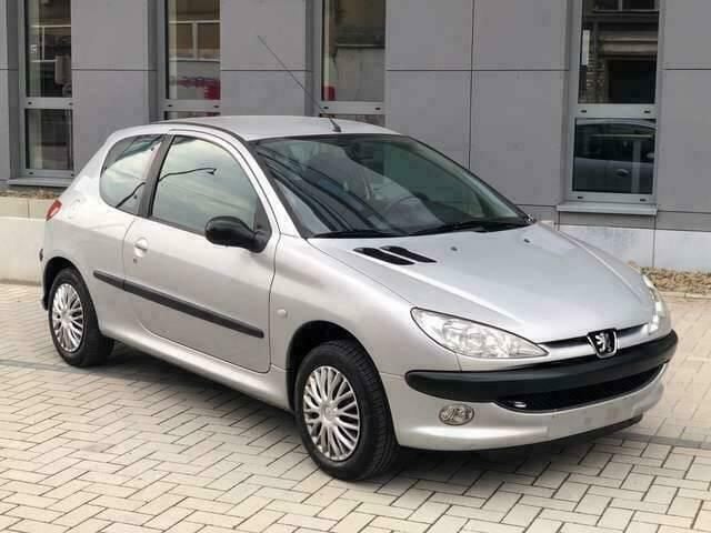 Occasion Peugeot 206 73 PK (53 kW) 2005 Grijs Sedan