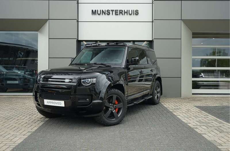 Zwart, metallic lak Gebruikt 2023 Land Rover Defender SUV | € 92.450 (Goede deal) - Afbeelding 1/4