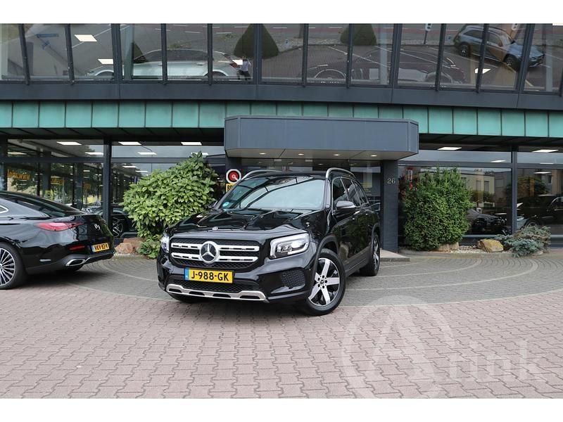 Zwart Gebruikt 2020 Mercedes GLB200 Advantage SUV | € 33.250 (Eerlijke prijs) - Afbeelding 1/4