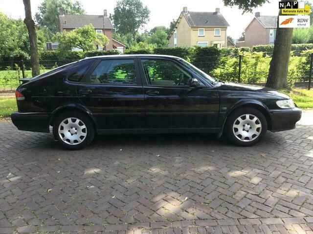Zwart Gebruikt 2002 Saab 9-3 Hatchback | € 500 - Afbeelding 1/4