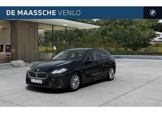 Zwart Nieuw 2025 BMW 120 Shadowline Hatchback | € 46.076 (Eerlijke prijs) - Afbeelding 1/4