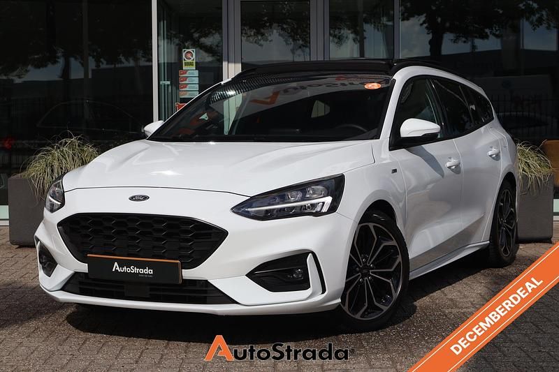 Wit Gebruikt 2020 Ford Focus ST-Line Stationwagen | € 17.900 (Iets duurder) - Afbeelding 1/4