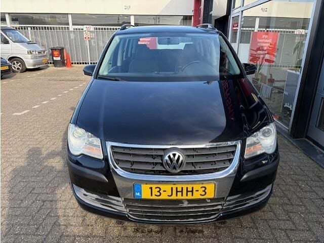 Occasion VW Touran Trendline 141 PK (103 kW) 2009 Zwart MPV