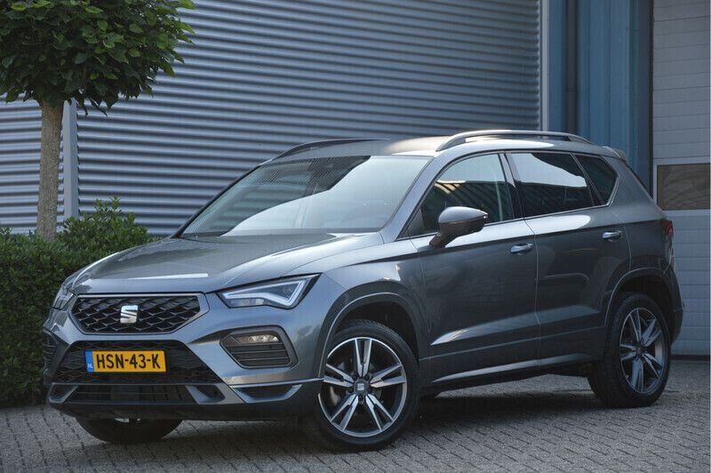 Wit Gebruikt 2023 Seat Ateca FR SUV | € 31.950 (Eerlijke prijs) - Afbeelding 1/4