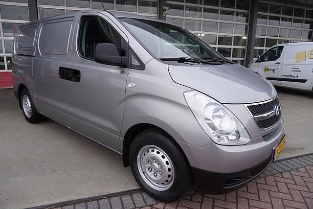 Occasion Hyundai H 300 Dynamiq 136 PK (100 kW) 2011 Grijs Van
