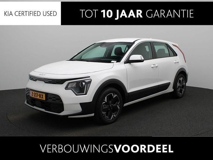 Wit Gebruikt 2024 Kia e-Niro Light SUV | € 30.940 (Goede deal) - Afbeelding 1/1
