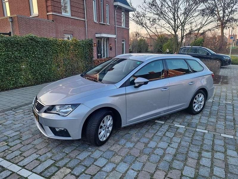 Occasion Seat Leon Style 116 PK (85 kW) 2020 Zilver Stationwagen