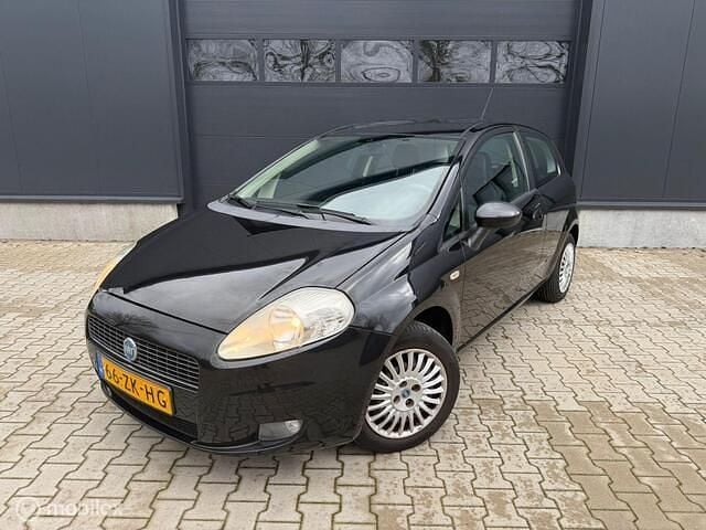 Occasion Fiat Grande Punto Dynamic 78 PK (57 kW) 2008 Zwart Hatchback