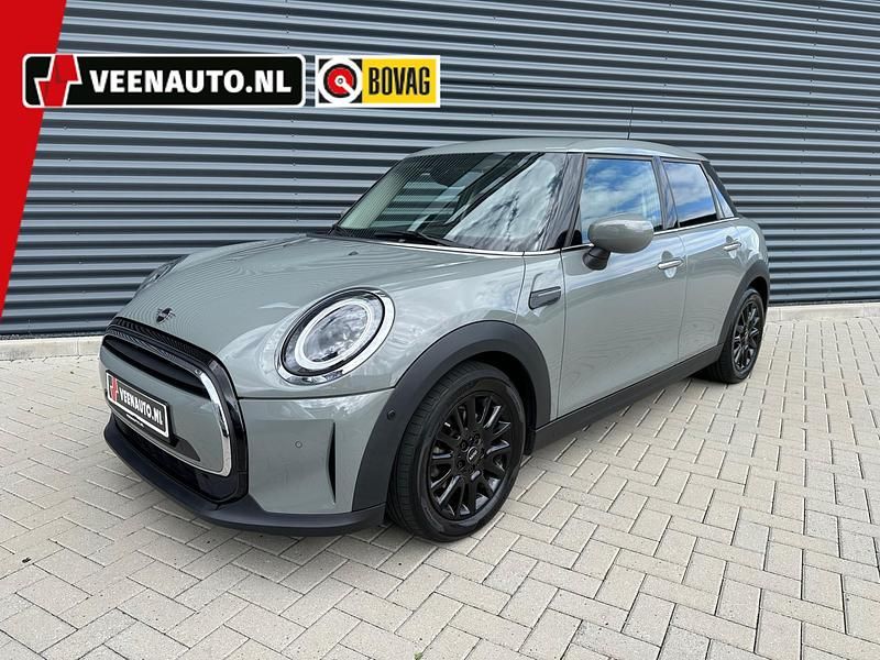 Grijs Gebruikt 2022 Mini Cooper Hatchback | € 24.945 (Duur) - Afbeelding 1/4