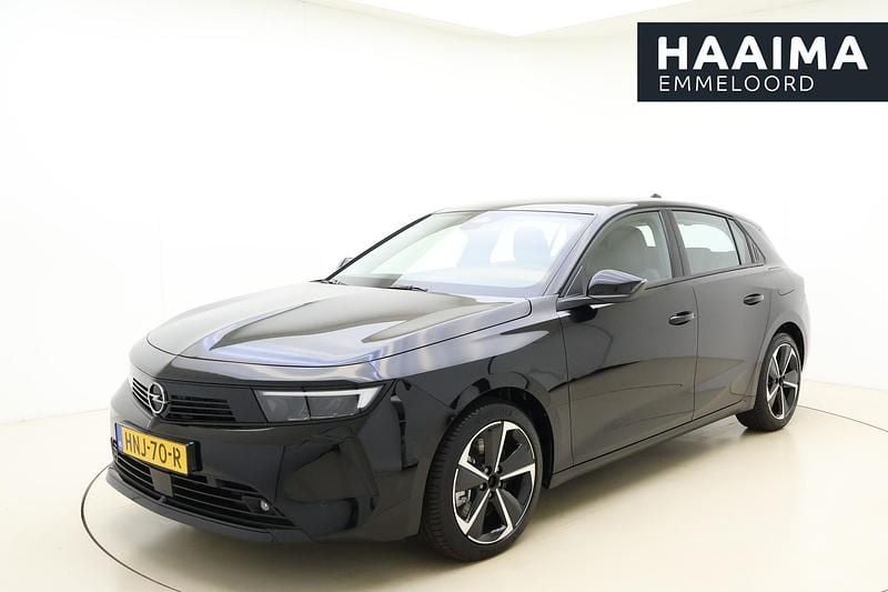 Zwart Nieuw 2025 Opel Astra GS Line Hatchback | € 38.950 (Super prijs) - Afbeelding 1/4