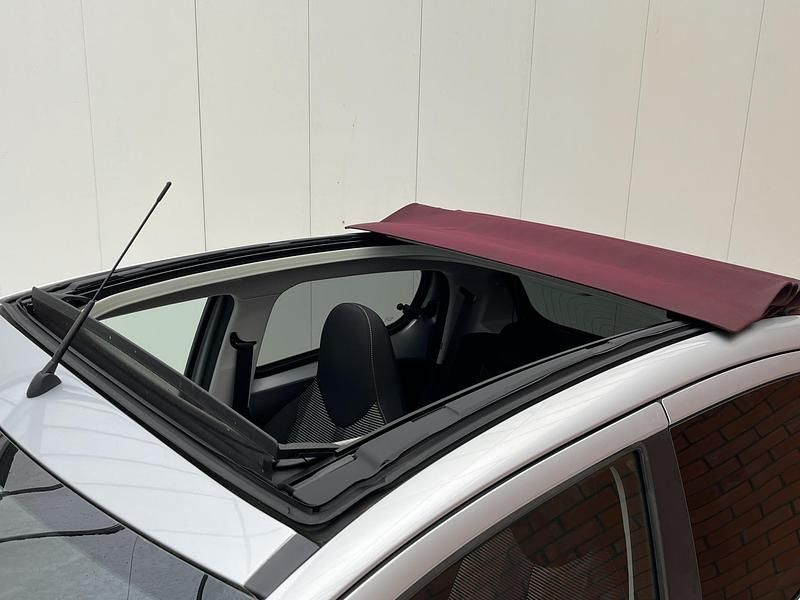 Occasion Peugeot 108 Active Top 69 PK (50 kW) 2015 Grijs Hatchback