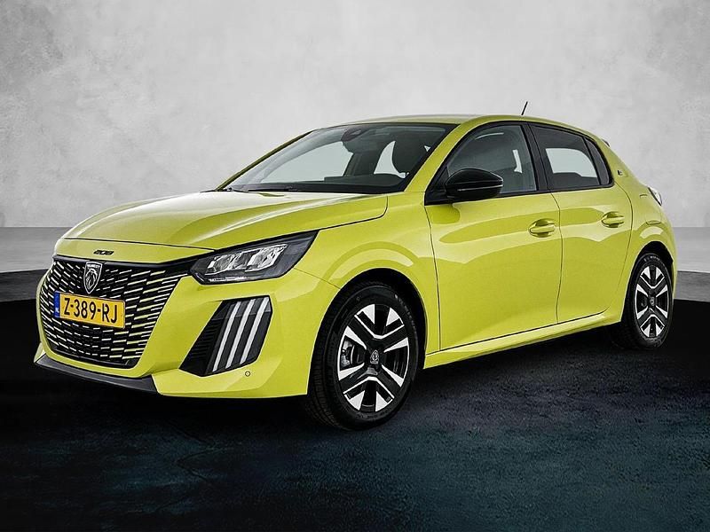 Geel Gebruikt 2024 Peugeot e-208 Style Hatchback | € 22.320 (Eerlijke prijs) - Afbeelding 1/1
