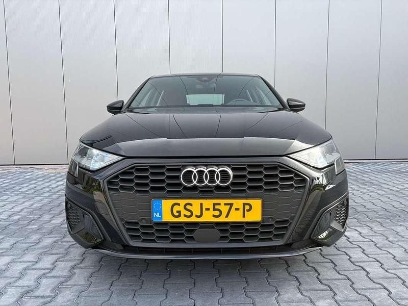 Zwart Gebruikt 2020 Audi A3 Proline Hatchback | € 19.400 (Goede deal) - Afbeelding 1/4