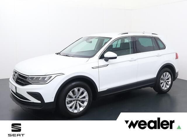 Wit Occasion 2022 VW Tiguan Business SUV | € 32.940 (Super prijs) - Afbeelding 1/4