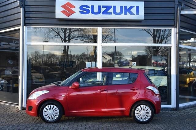 Occasion Suzuki Swift Comfort 94 PK (69 kW) 2012 Rood Hatchback