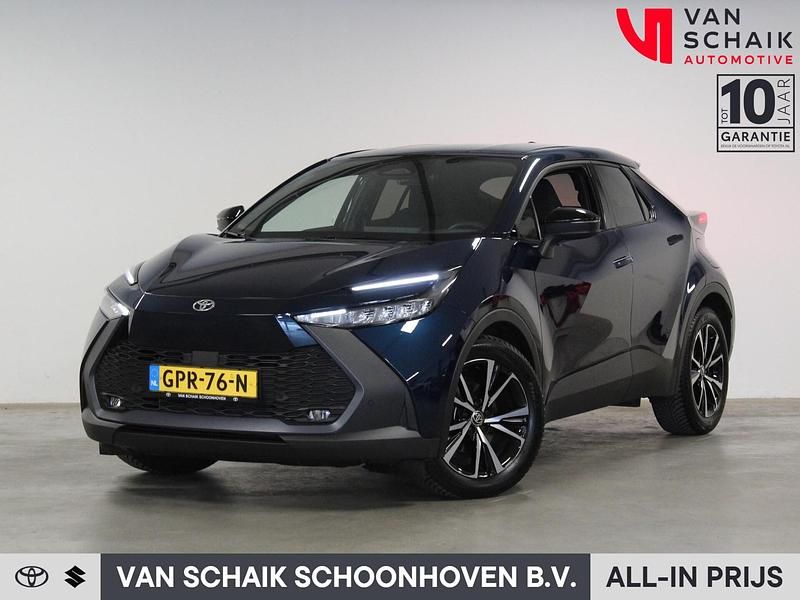 Blauw (metallic) Occasion 2024 Toyota C-HR SUV | € 33.950 (Iets duurder) - Afbeelding 1/4