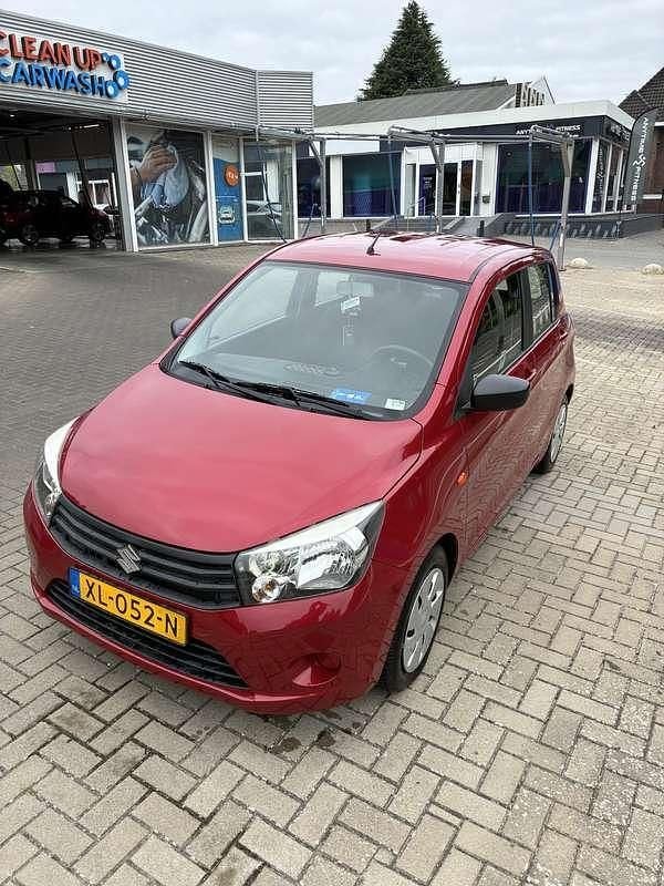Rood Gebruikt 2019 Suzuki Celerio Comfort Hatchback | € 8.750 (Eerlijke prijs) - Afbeelding 1/4